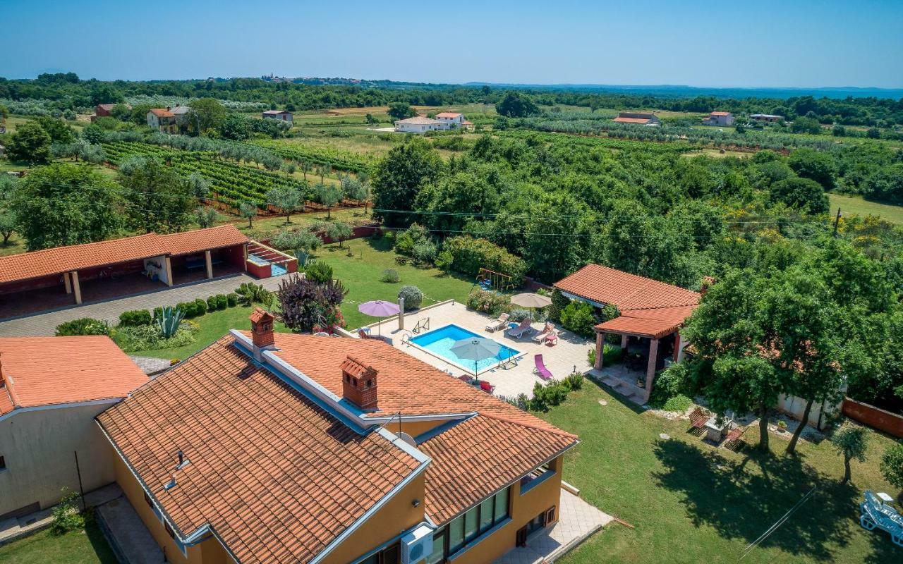 Villa Hacienda Rosemary Muntić Exterior foto