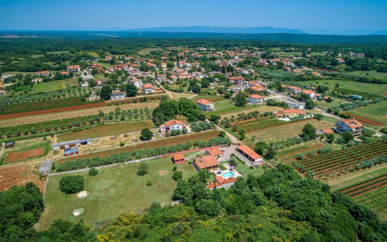 Villa Hacienda Rosemary Muntić Exterior foto